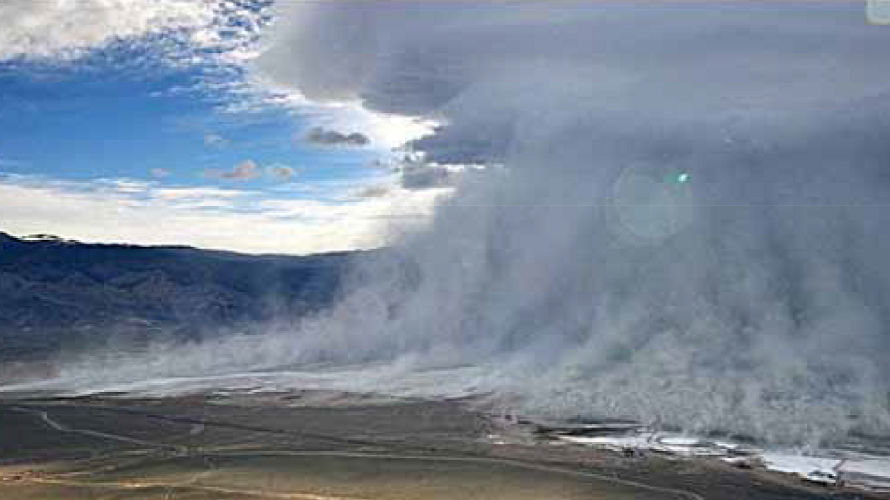 Dust storm at Owens Lake (photo Brian Russell, GBUAPCD)