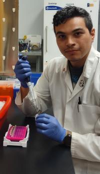 Christian Rubio in the lab